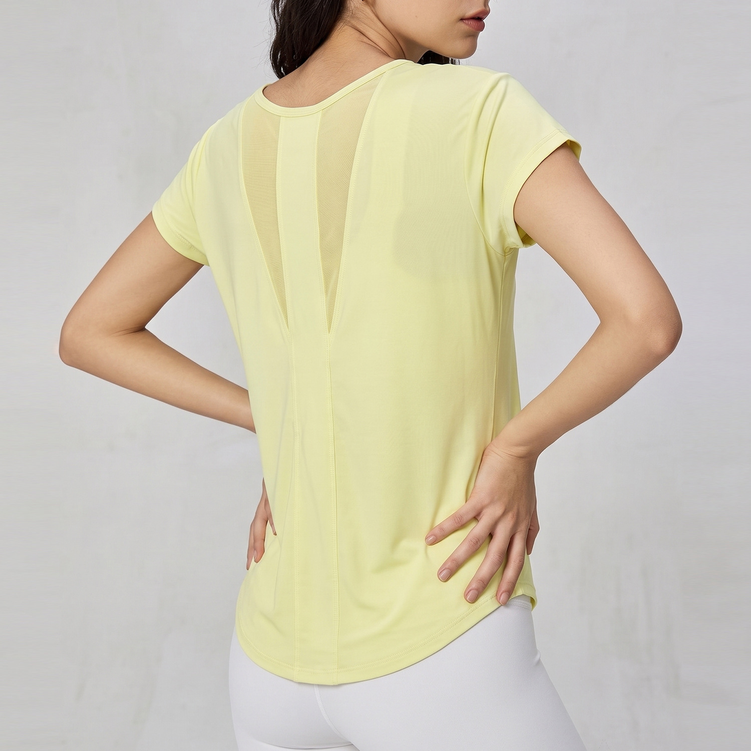 Silk Blouse - Женская футболка для йоги с короткими